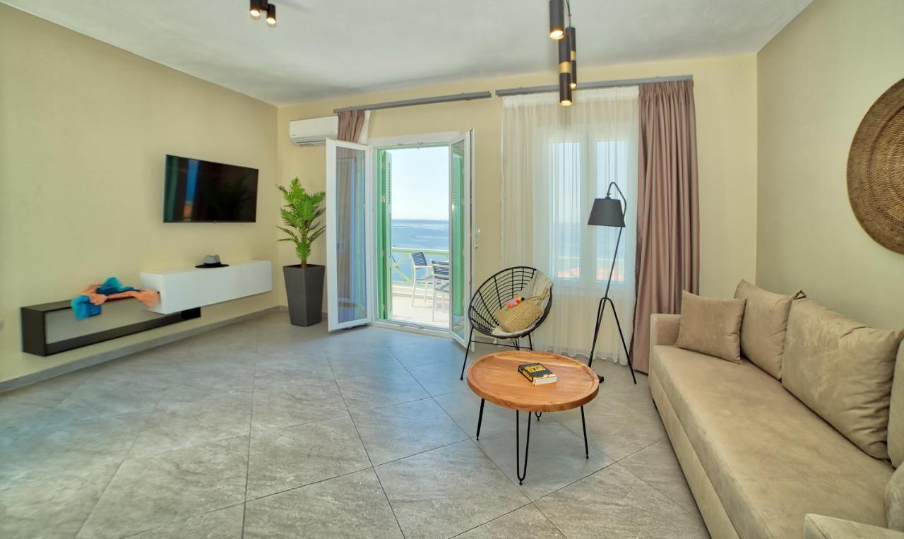Corali Suites Andros Batsíon Exterior foto